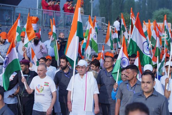 Tiranga Wave  Sweeps Kashmir